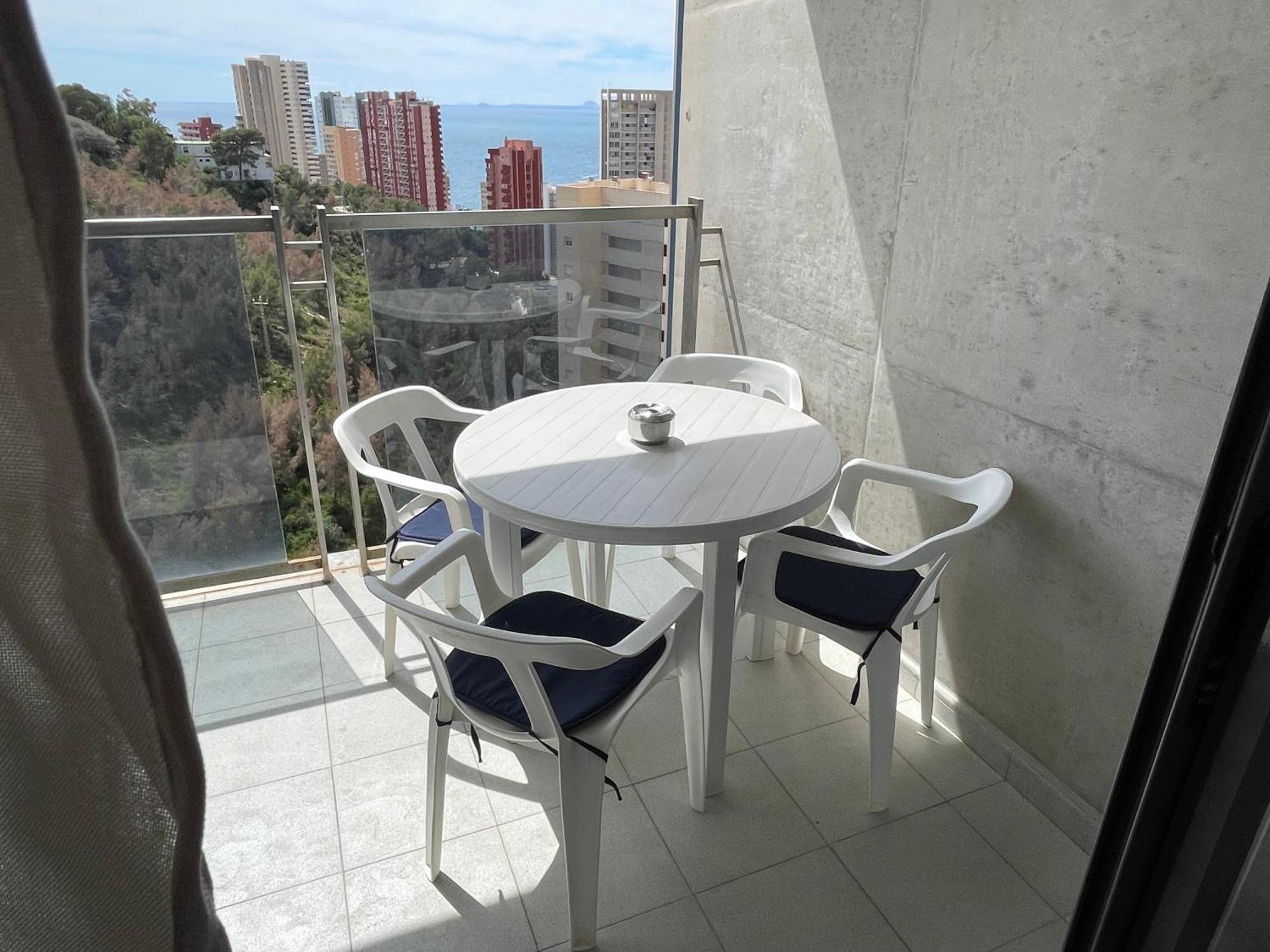 Apartamento Con Vistas Y Bien Ubicado Renovado Benidorm Exterior photo